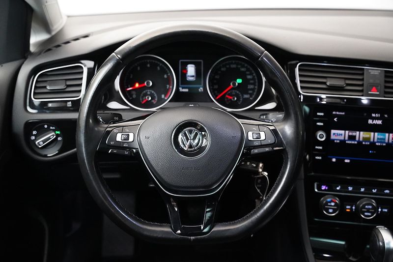 Volkswagen Golf - fotka 19 z 27