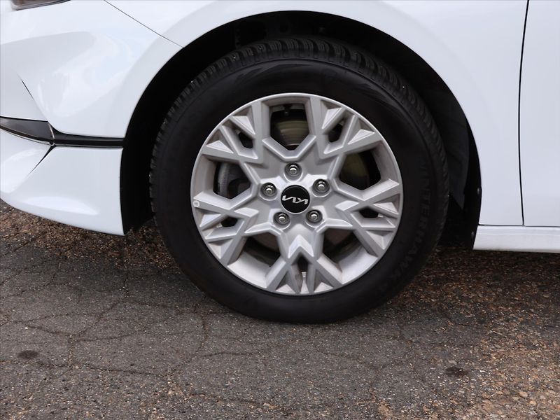Kia Ceed 1,5 T-GDI 117kW DCT TOP DPH CZ - fotka 23 z 29