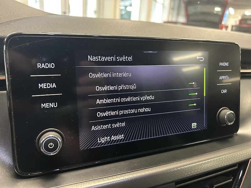 Škoda Scala (2022) 1.0TSi DSG Style REZERVACE - fotka 19 z 26