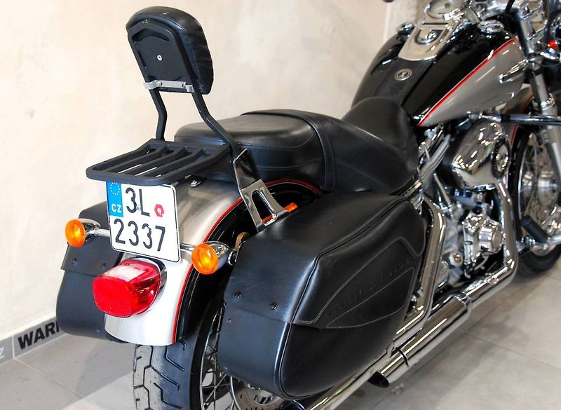 Harley-Davidson FXDC Dyna Super Glide Custom (2009) 2. - fotka 4 z 20