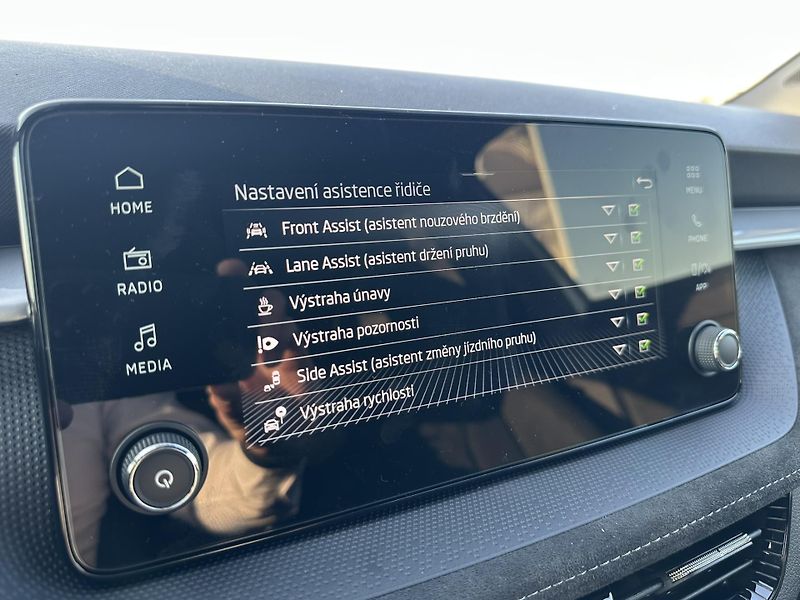 Škoda Fabia DYNAMIC 1.0TSI 85kW DSG - fotka 13 z 13