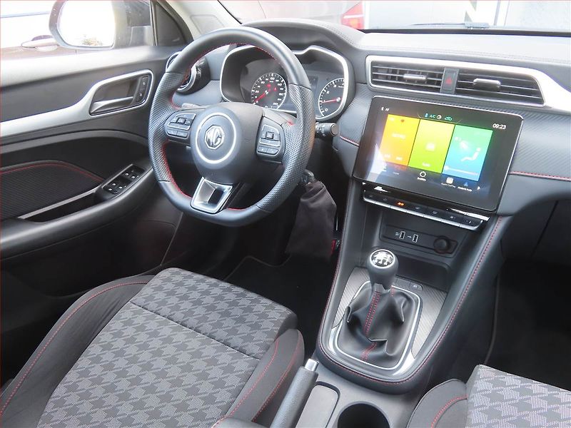 MG ZS (2024) Essential 1.5, Serv.kniha - fotka 7 z 17