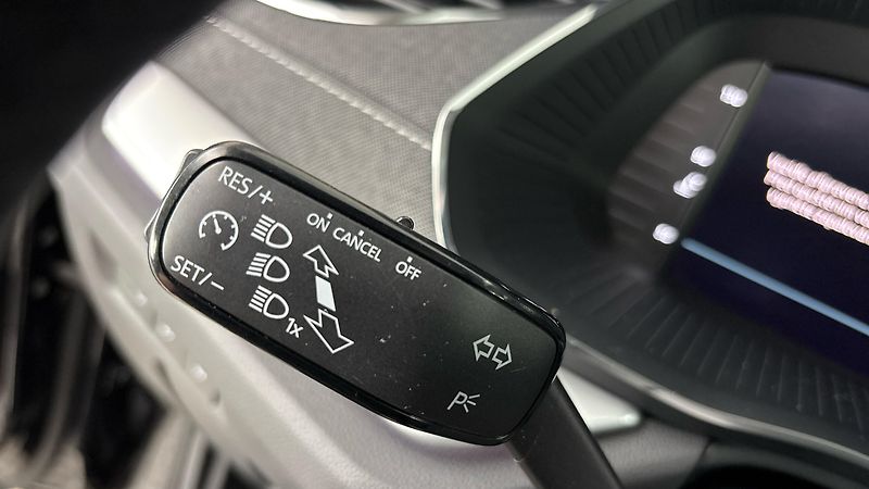 Škoda Octavia 2.0 TDI Style Combi - fotka 14 z 25