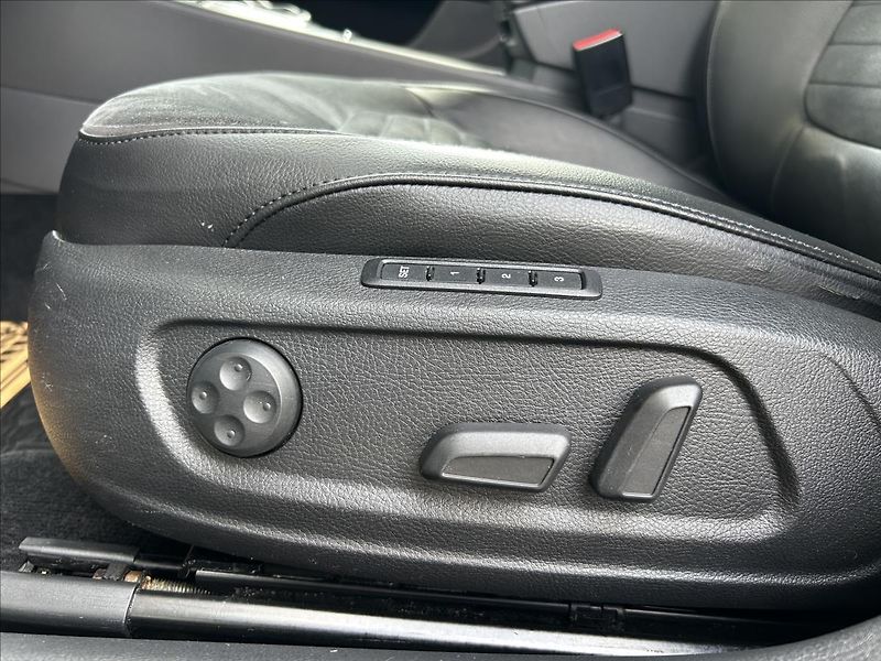 Volkswagen Passat 2,0 TDi 125kW DSG 4x4  Tažné - fotka 15 z 50