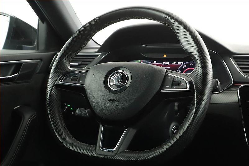 Škoda Superb (2020) Sportline iV 1.4 TSI PHEV - fotka 25 z 31