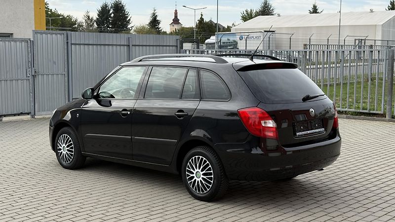 Škoda Fabia (2010) 1.4 16V*63kW*COOL-EDITION* - fotka 2 z 24