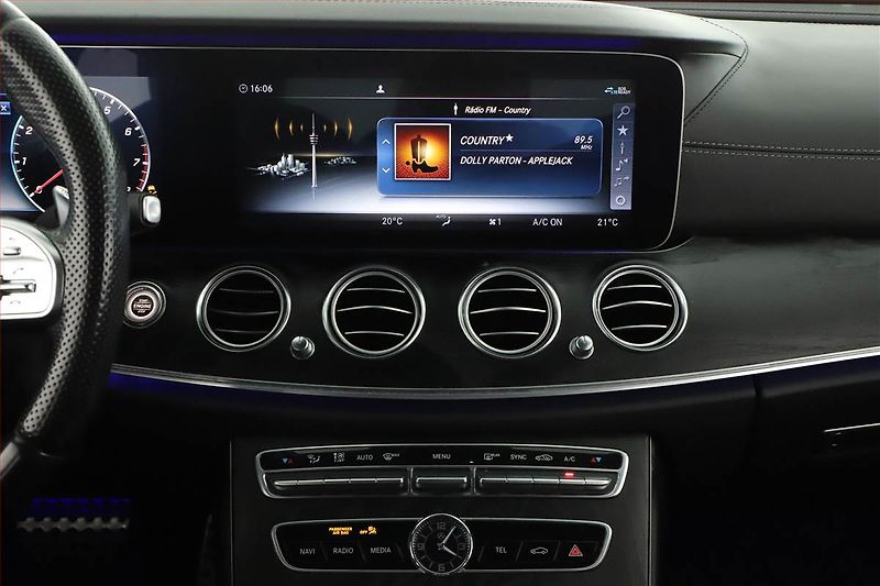 Mercedes-Benz Třídy E (2018) E 53 AMG 4MATIC+ - fotka 12 z 20