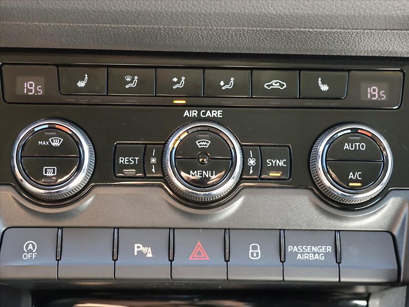 Škoda Kodiaq 2,0 TDI 140kW 4x4 DSG CZ Style - fotka 31 z 41
