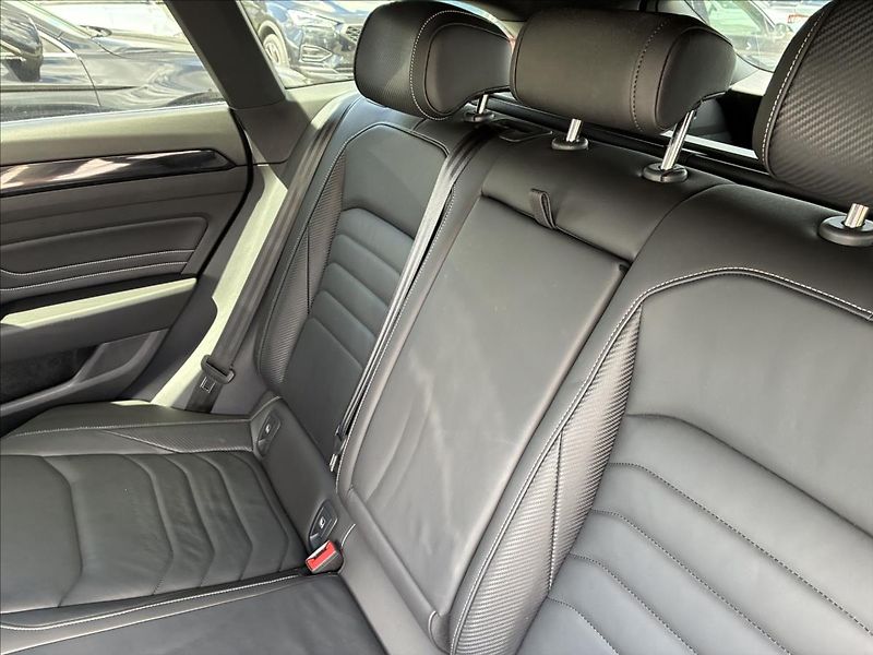 Volkswagen Arteon Shooting Brake 2,0 TSI 206 KW - fotka 14 z 31