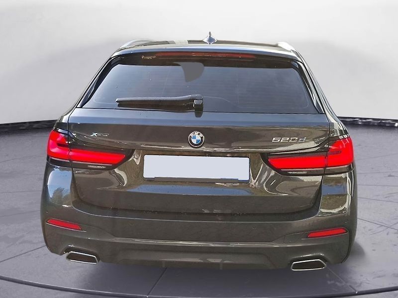 BMW Řada 5 520d xDrive M-Sport HuD ACC - fotka 6 z 13