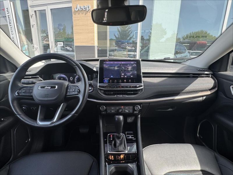 Jeep Compass 1,5 130k Upland  e-Hybrid - fotka 13 z 14