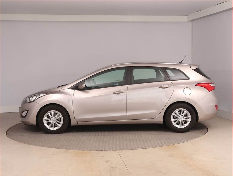 Hyundai i30 (2016) 1.6 MPI, Serv.kniha, Tempomat - fotka 3 z 17