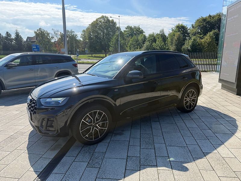 Audi Q5 S-line  2.0TDI 150kW Quattro S - fotka 4 z 23