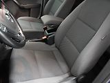 Volkswagen Touran (2011) 1.6 TDi, autoAC, temp - náhled 9
