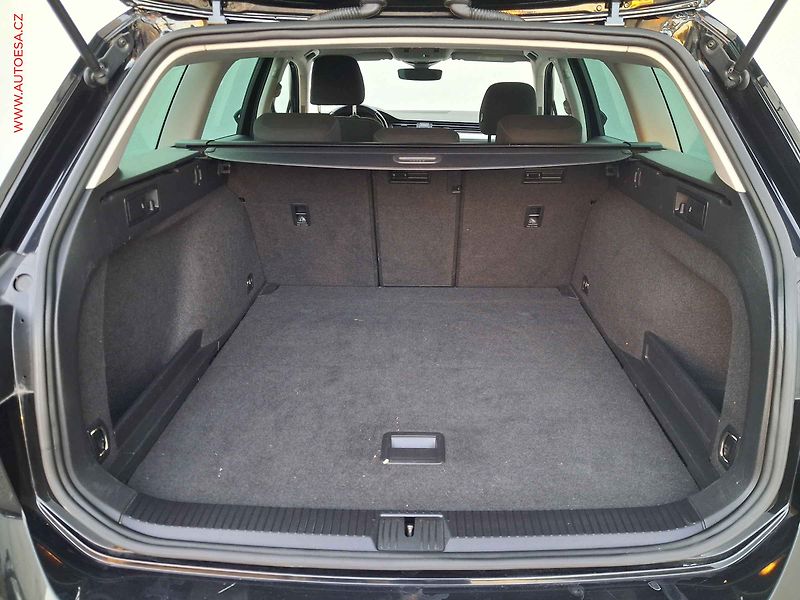 Volkswagen Passat (2019) 1.6TDi, DSG, LED - fotka 7 z 16