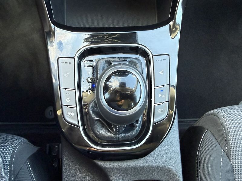 Hyundai i30 1,5 T-GDI 103kW DCT Family - fotka 19 z 24