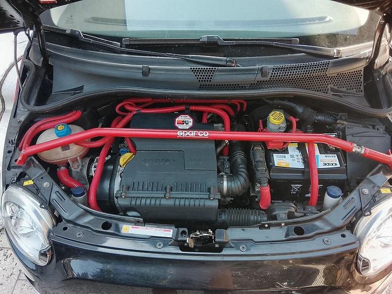 Fiat 500C (2010) motor 1.4 16V ČR 1.majitel - fotka 8 z 34