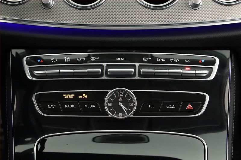 Mercedes-Benz Třídy E (2019) E 200 d - fotka 18 z 21