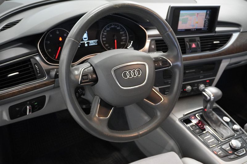 Audi A6 2.8 FSi AUTOMAT - fotka 13 z 26