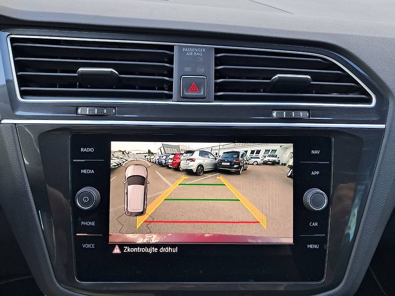 Volkswagen Tiguan (2018) COMFORTLINE 2.0 TSI / 132 kW D - fotka 10 z 35