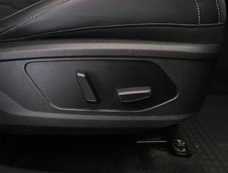 Kia Sportage (2023) 1.6 T-GDI MHEV - fotka 23 z 28