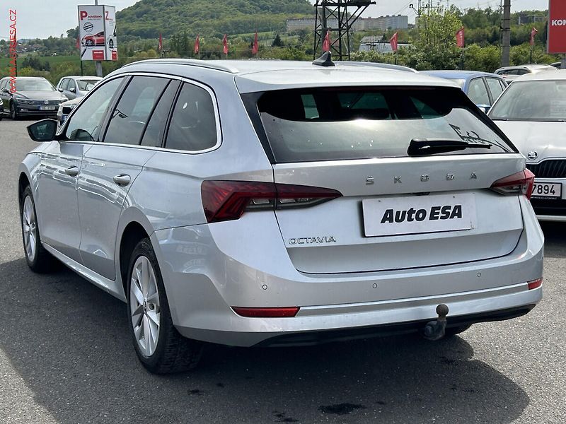 Škoda Octavia (2021) 2.0 TDi, ČR, Style, TZ, +pneu - fotka 6 z 17