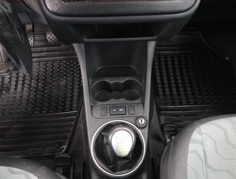 Škoda Fabia (2008) Ambition 1.2 12V, Serv.kniha - fotka 13 z 14