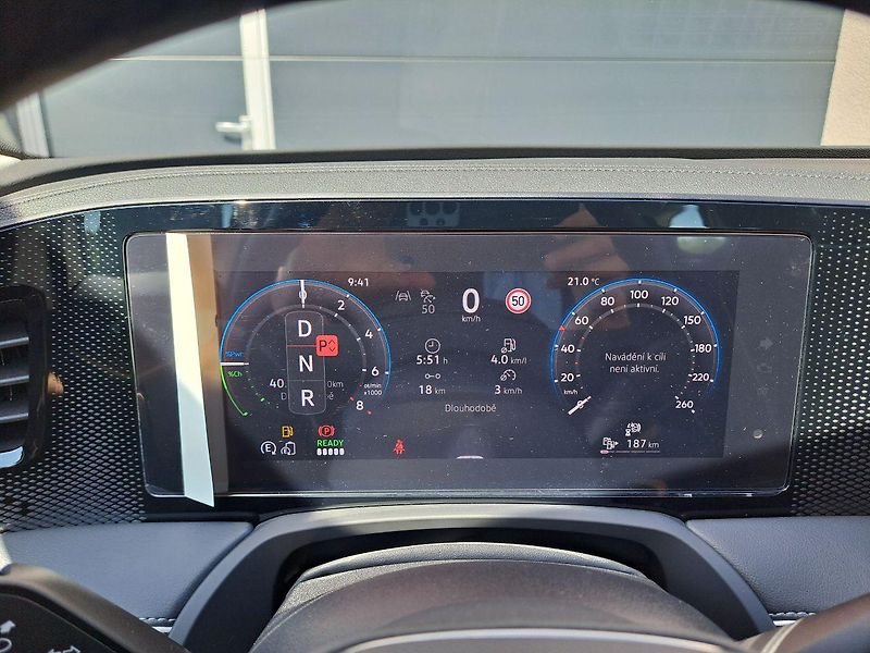 Volkswagen Passat (2025) 1.5 TSI Business 150kW eHybrid - fotka 22 z 31