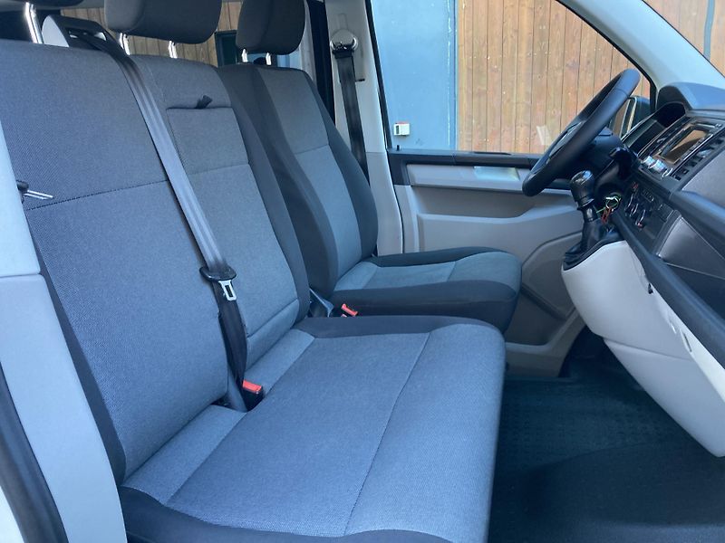 Volkswagen T6 (2017) 2.0TDi 4MOTION  California  - fotka 19 z 33