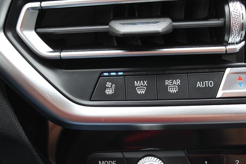 BMW X4 xDrive30d Mpaket - fotka 21 z 28