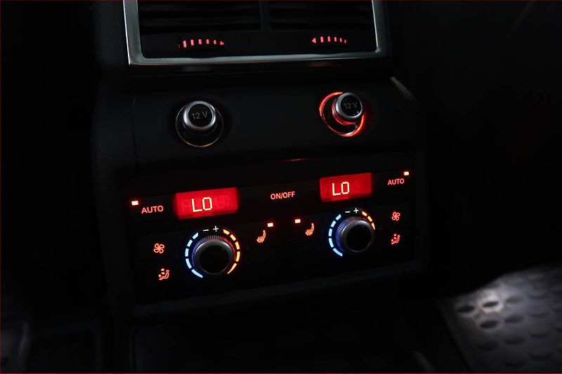 Audi Q7 (2013) S-Line 3.0 TDI, 4X4, Automat - fotka 22 z 26
