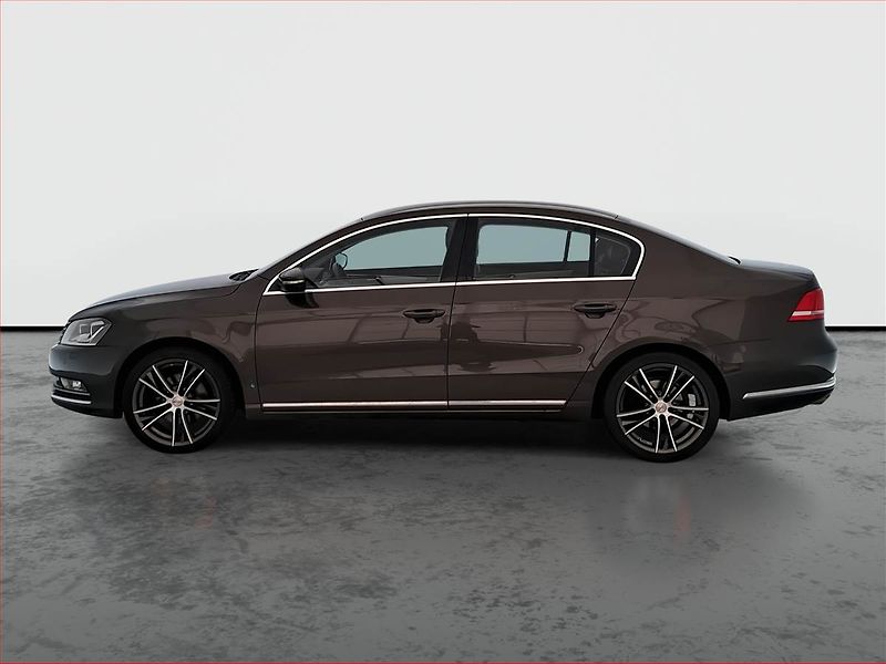 Volkswagen Passat (2013) 2.0 TDI, Automat, Tempomat - fotka 3 z 20
