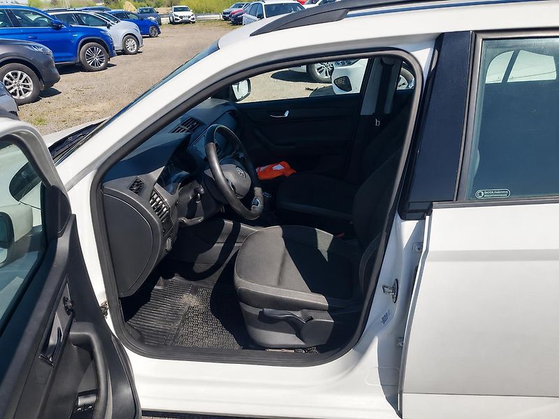 Škoda Fabia (2021) Ambition 1,0 TSI 70 kW 5M - fotka 5 z 14