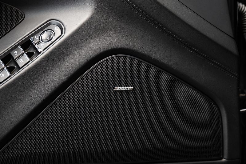 Porsche Panamera - fotka 17 z 26