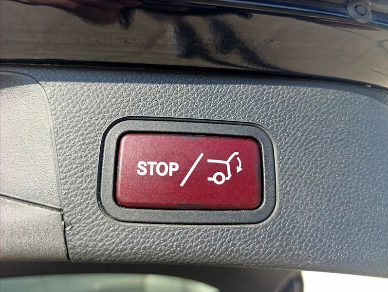 Mercedes-Benz Třídy C 2,0 EQ POWER KAMERA NAVI - fotka 10 z 38