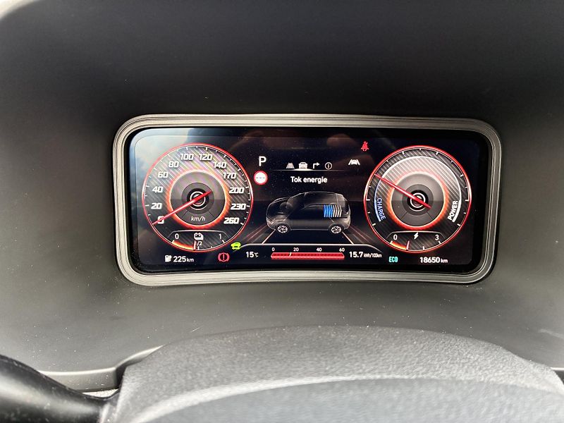Hyundai Kona 65kWh-150KW POWER REZERVACE - fotka 21 z 45