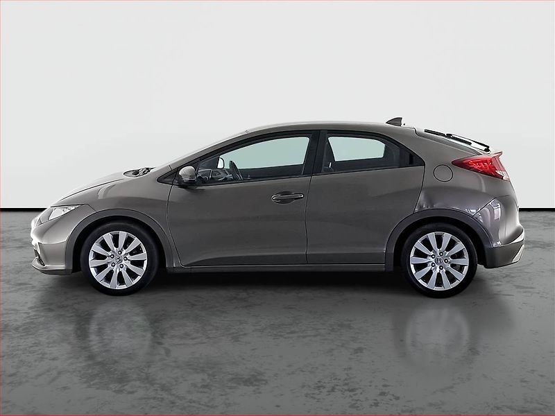 Honda Civic (2013) 1.8 i-VTEC, Tempomat - fotka 3 z 17