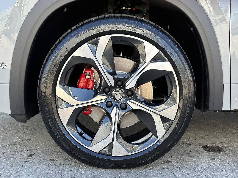 Škoda Kodiaq RS 2.0TSi DSG 4x4 265PS Matrix - fotka 12 z 52