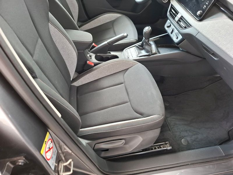 Škoda Kamiq (2025) SELECTION TSI 85/1.0 M6F - fotka 23 z 29