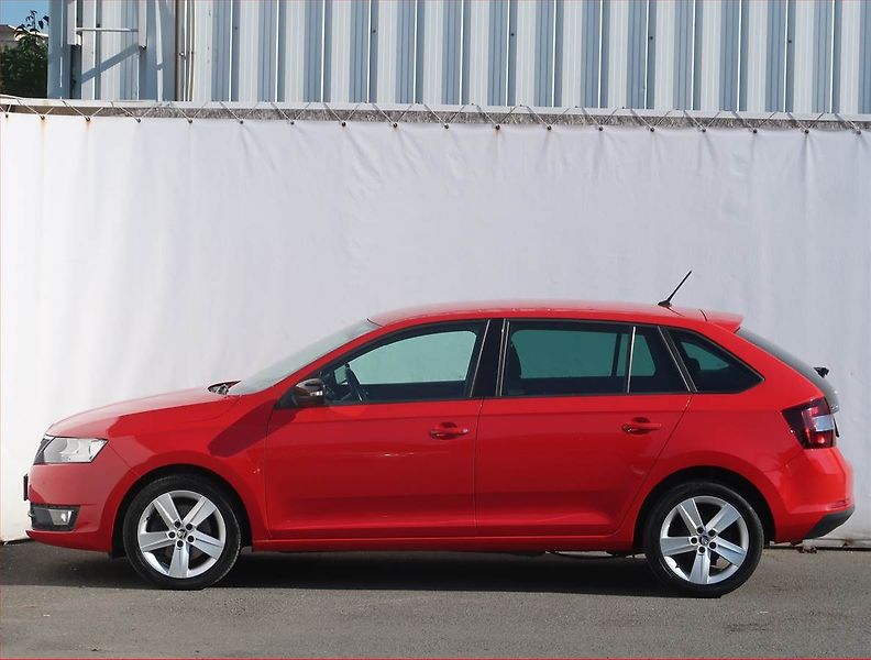 Škoda Rapid (2015) Spaceback 1.2 TSI, Serv.kniha - fotka 3 z 16