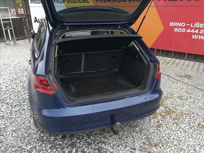 Audi A3 2,0 TDI Sportback S tronic - fotka 15 z 20
