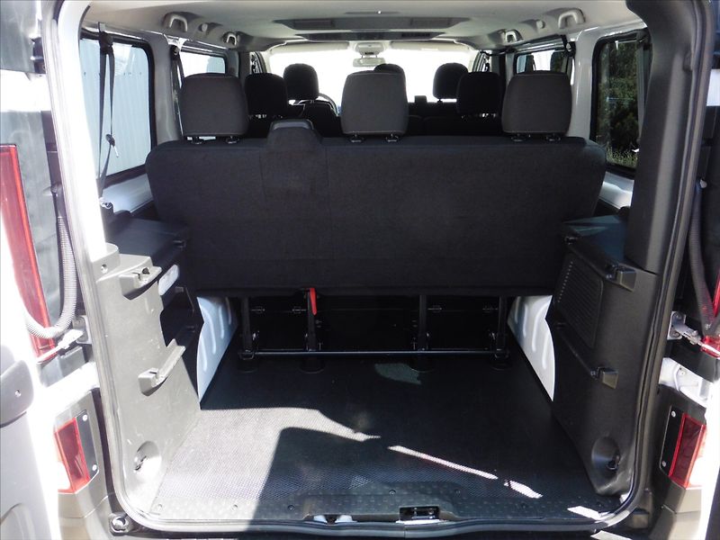 Opel Vivaro 1,6 CDTI BITurbo 125 L1H1 - fotka 7 z 14