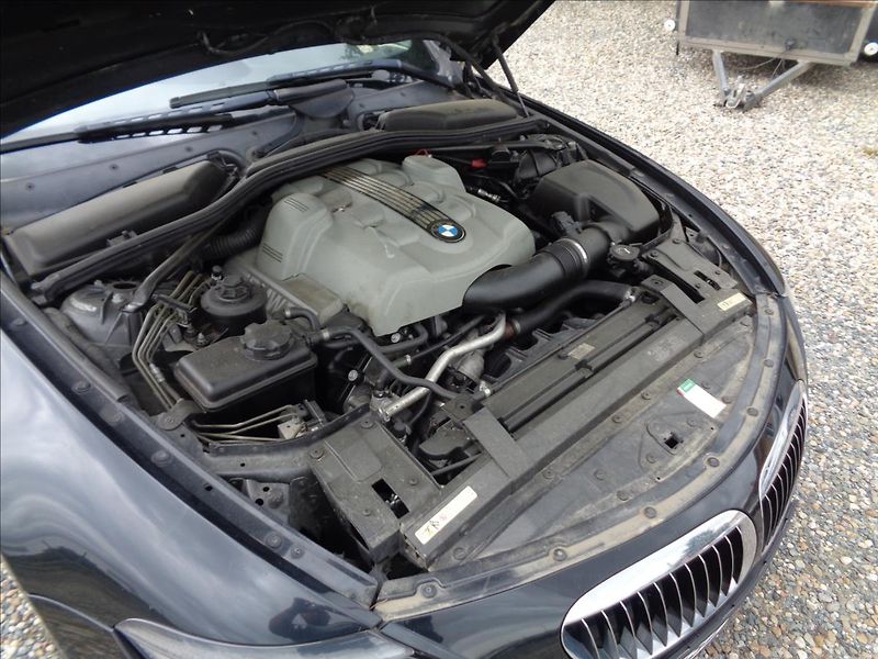 BMW Řada 6 4,4 - fotka 21 z 23