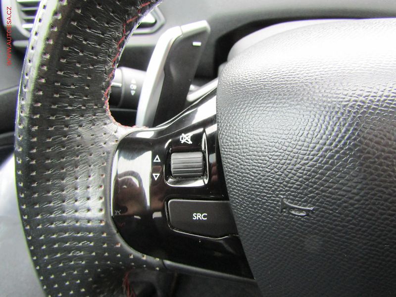 Peugeot 308 (2015) 2.0HDi GT, ČR, AT - fotka 13 z 21