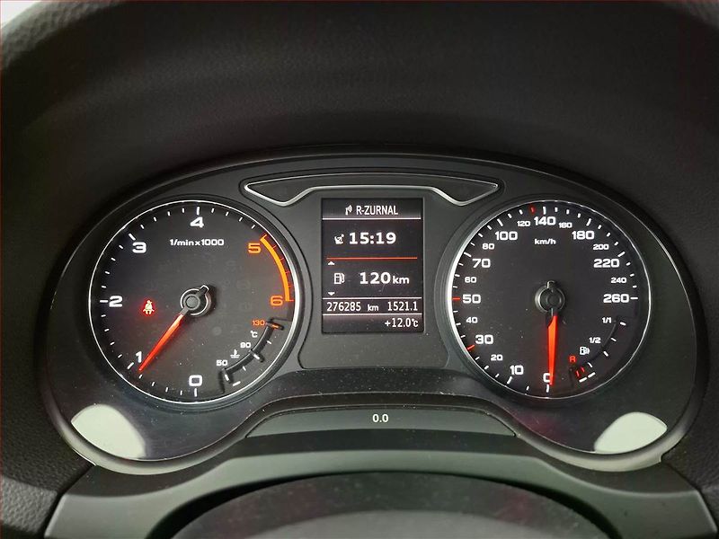 Audi A3 (2014) S-Line 2.0 TDI, Navi, Xenony - fotka 10 z 18