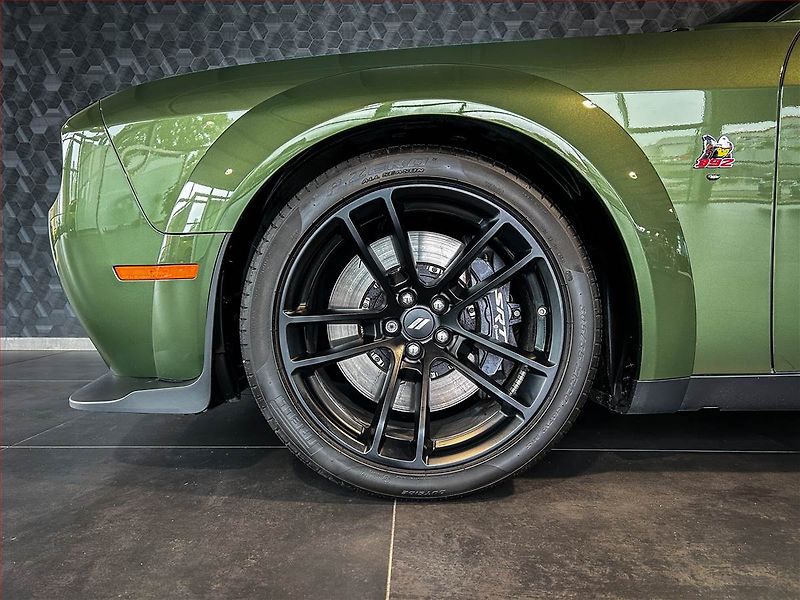 Dodge Challenger (2024) 6.4 SRT 392 - fotka 11 z 23