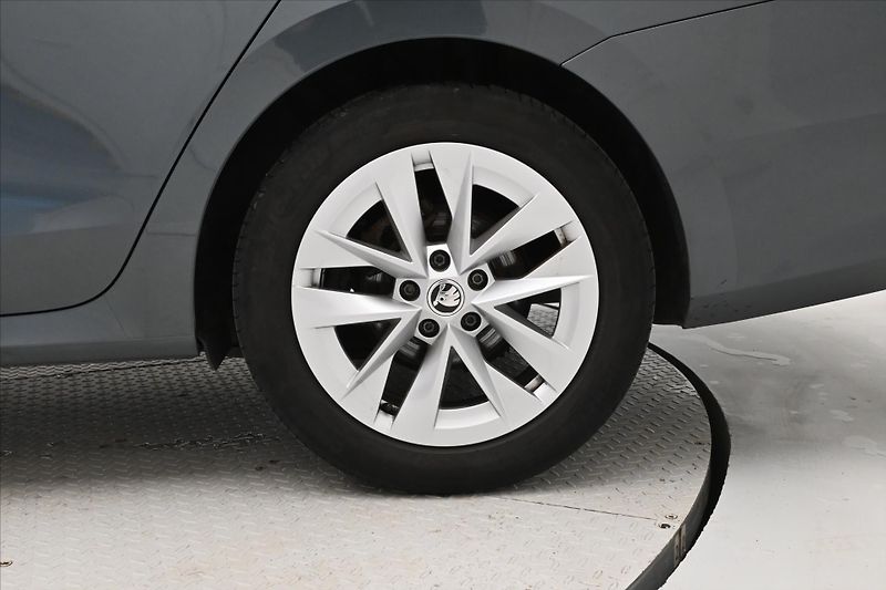 Škoda Octavia 2,0 TDI 110 kW DSG Style Záruk - fotka 32 z 32