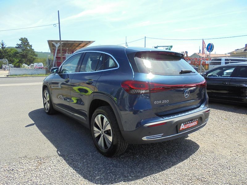 Mercedes-Benz EQA (2021) 250- 17000 km- NAVIGACE- KŮŽE - fotka 5 z 11