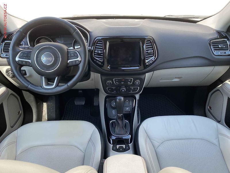 Jeep Compass (2018) 2.0MJT 4x4, ČR, Limited, AT - fotka 8 z 20