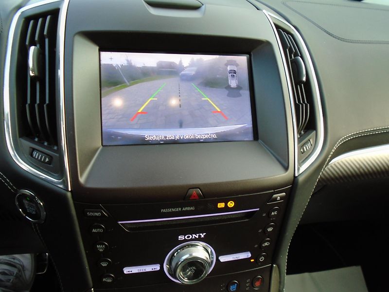 Ford S-MAX 2,0EcoBlue 140kW Vignale 8AT 7 - fotka 23 z 46